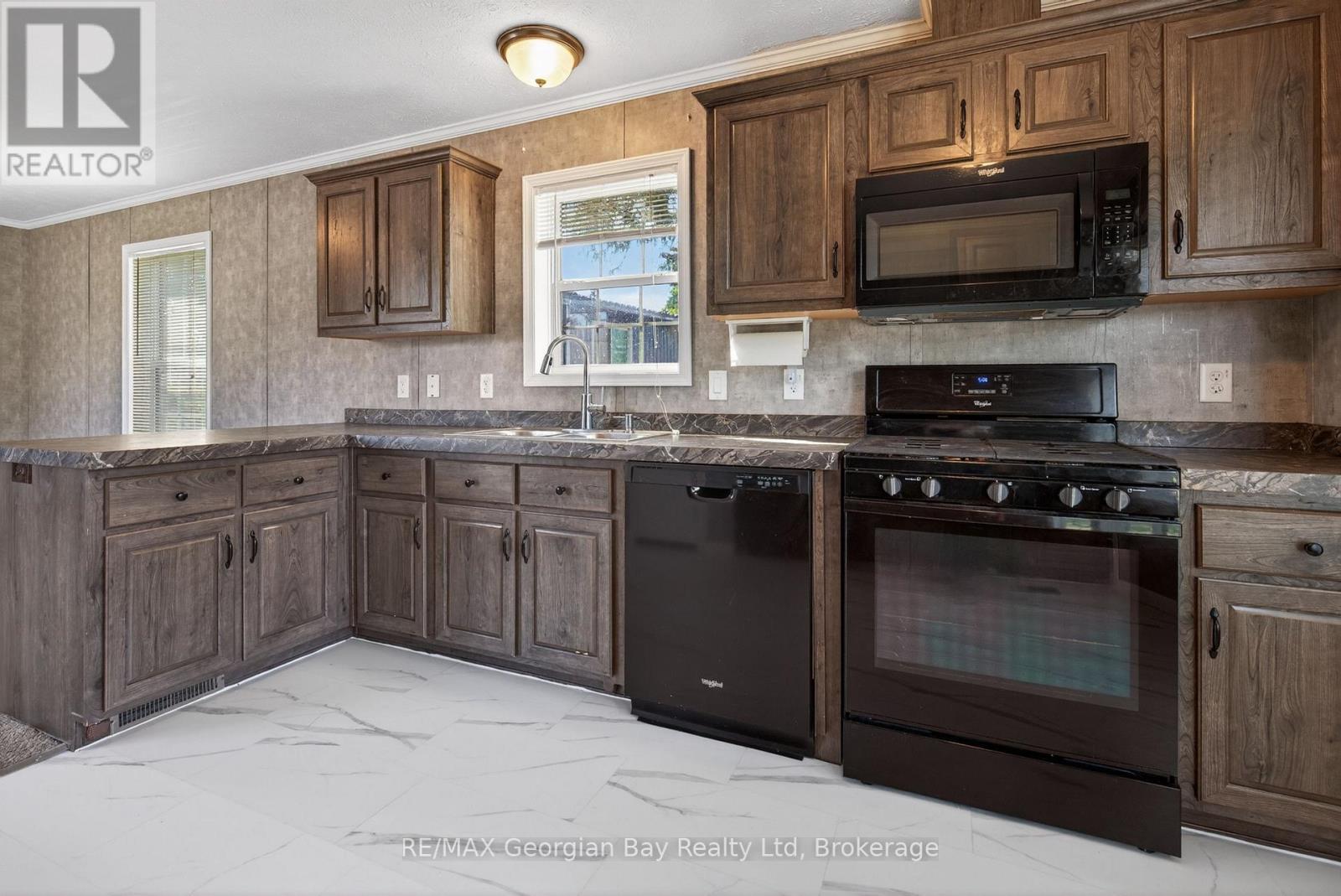 1 Maple Lane, Midland, ON