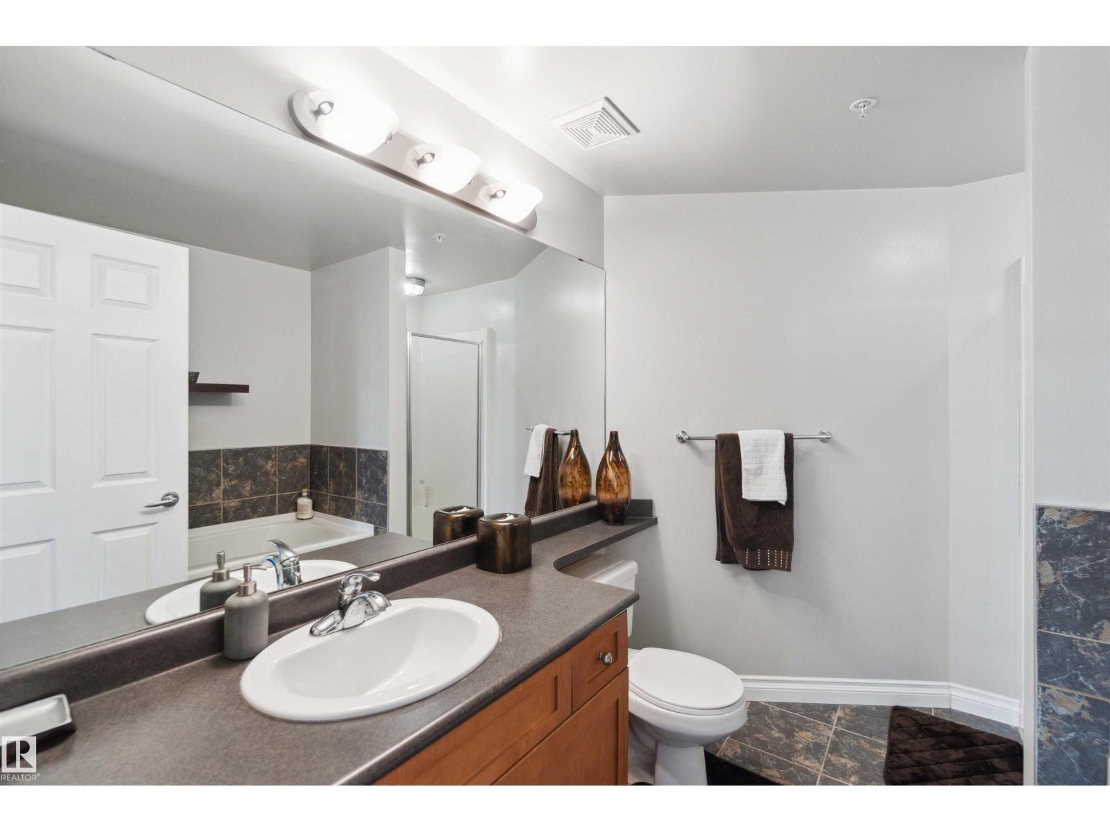 9020 Jasper Av Nw, Edmonton, AB