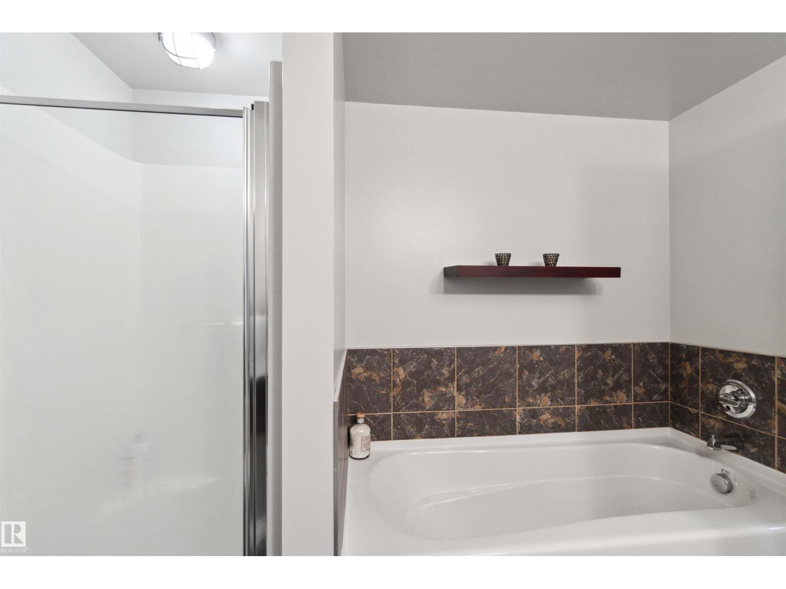 9020 Jasper Av Nw, Edmonton, AB
