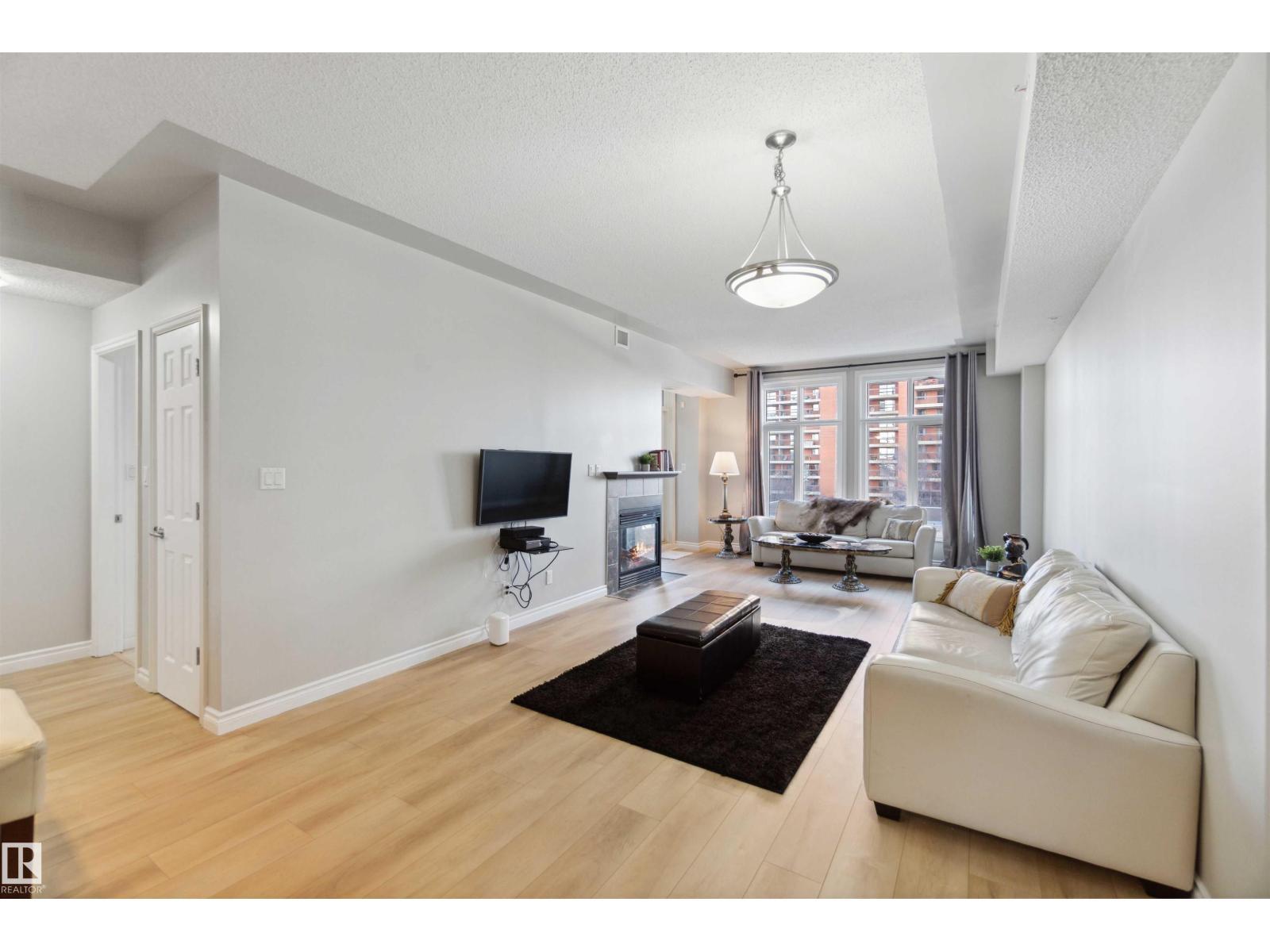 9020 Jasper Av Nw, Edmonton, AB