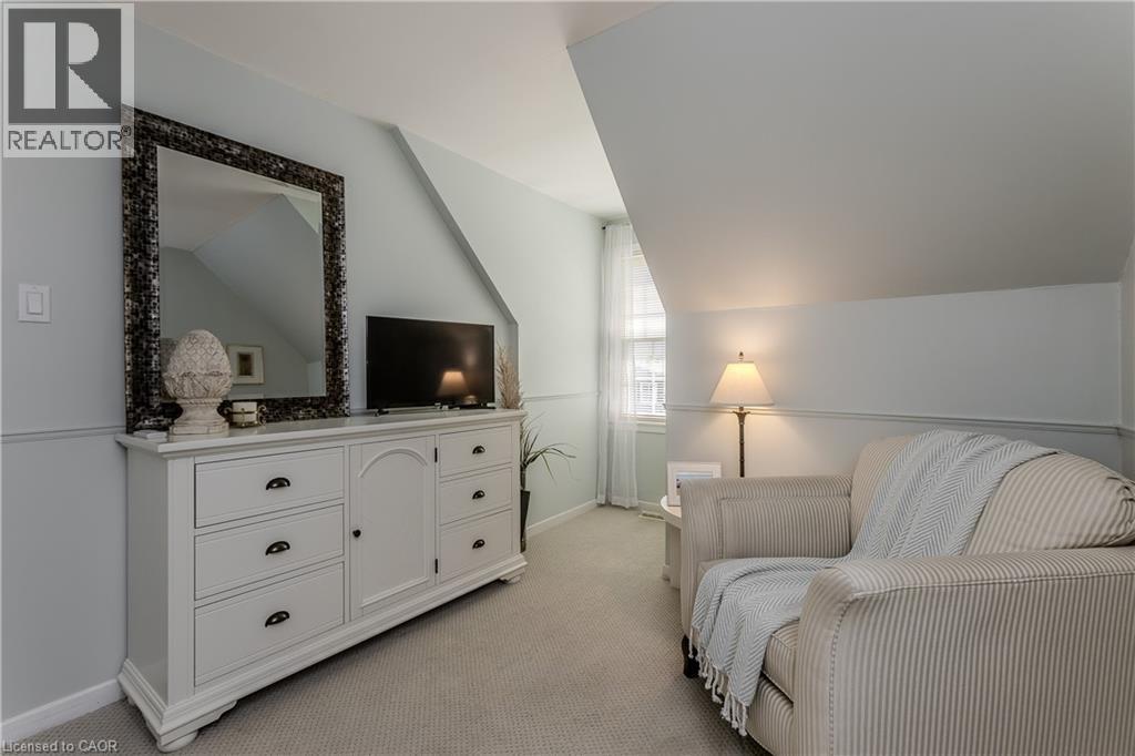 1319 Janina Boulevard, Burlington, ON