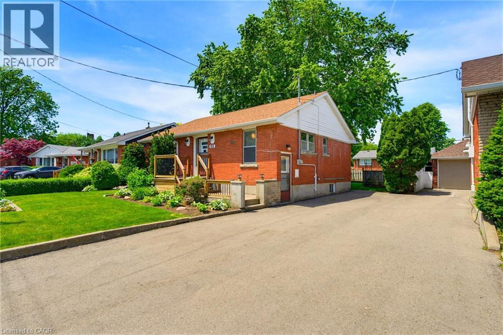 98 Wise Crescent, Hamilton, ON