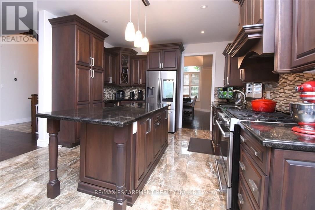 708 Winston Road, Grimsby, ON