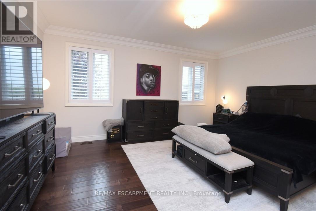 708 Winston Road, Grimsby, ON
