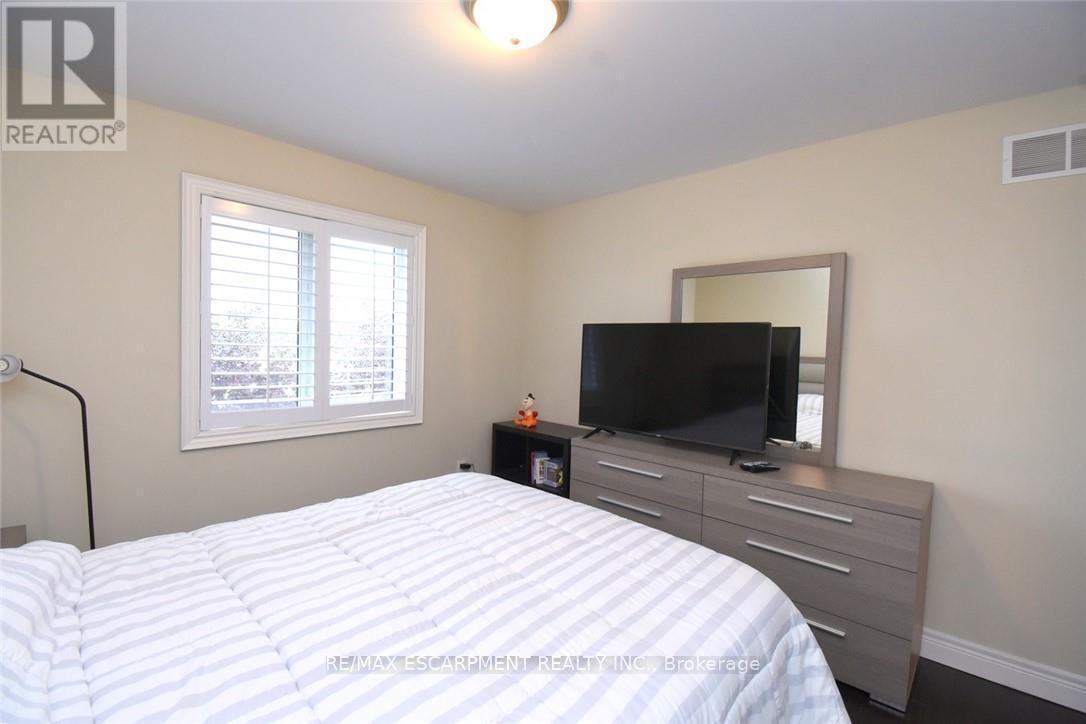 708 Winston Road, Grimsby, ON