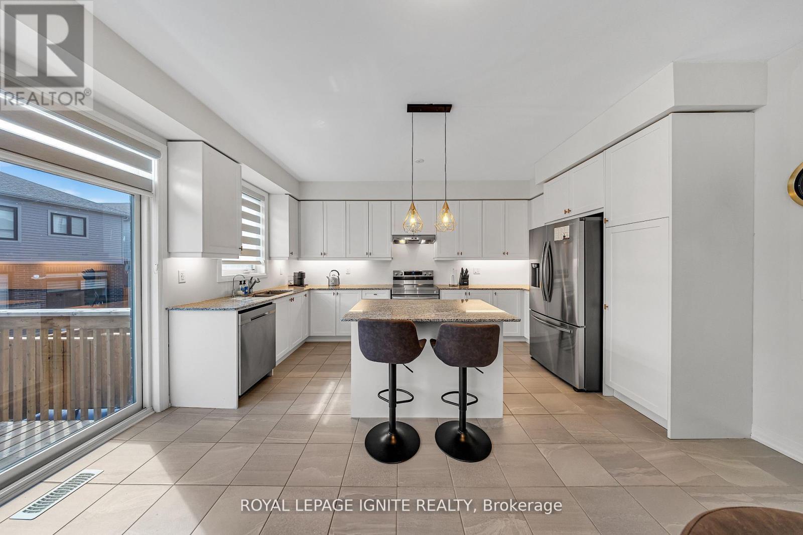 163 Spitfire Drive, Hamilton, ON