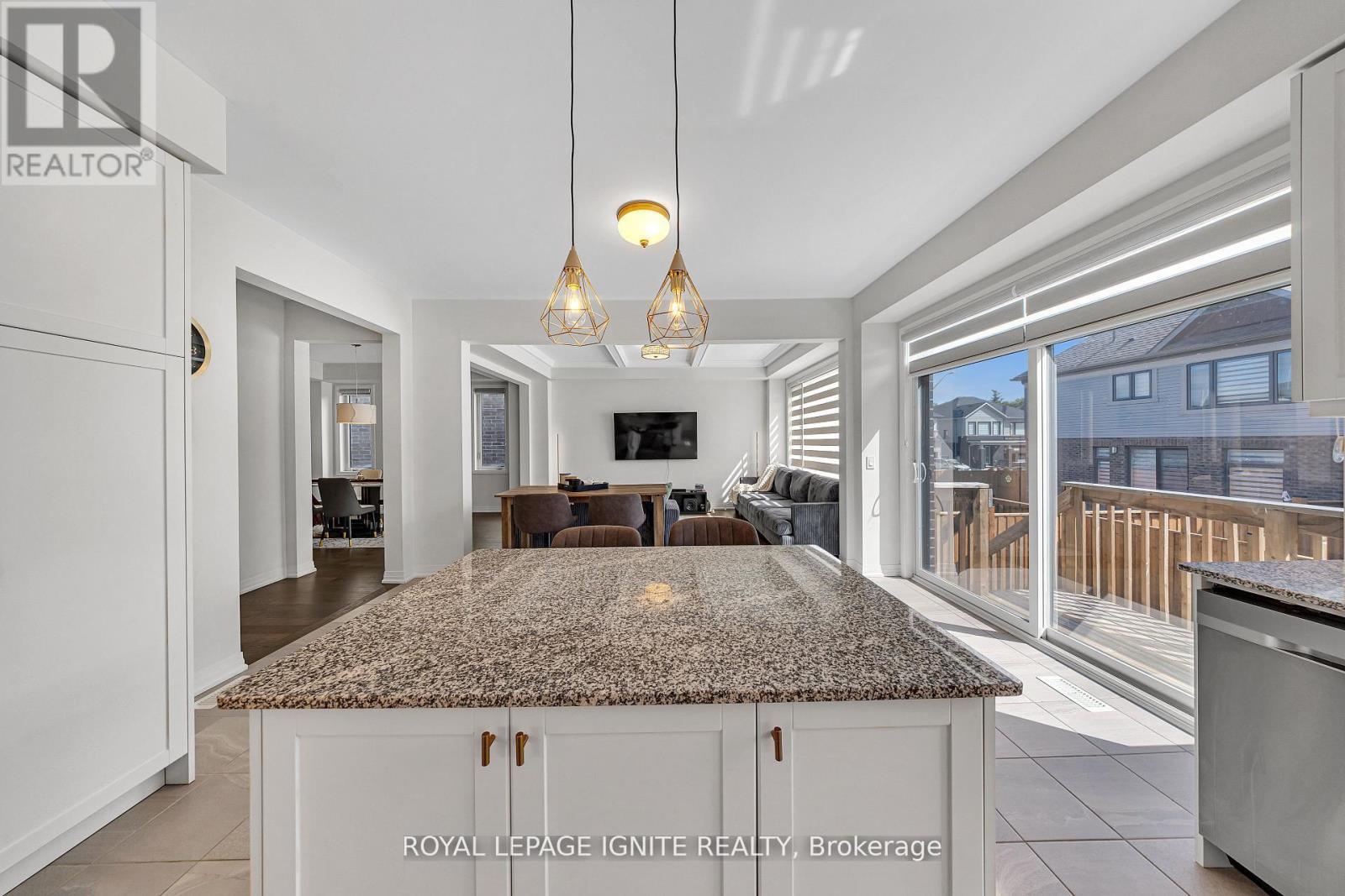 163 Spitfire Drive, Hamilton, ON