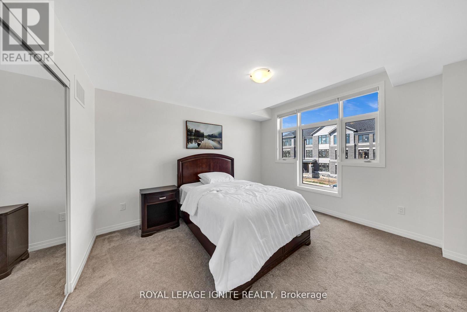 163 Spitfire Drive, Hamilton, ON