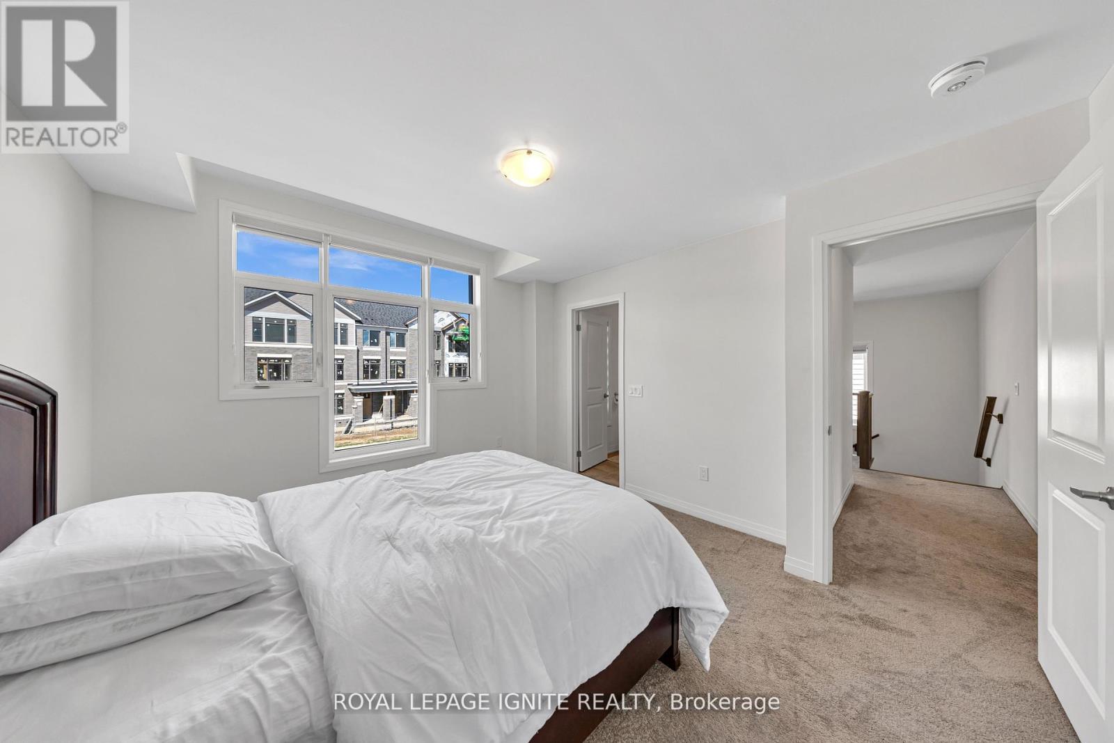 163 Spitfire Drive, Hamilton, ON