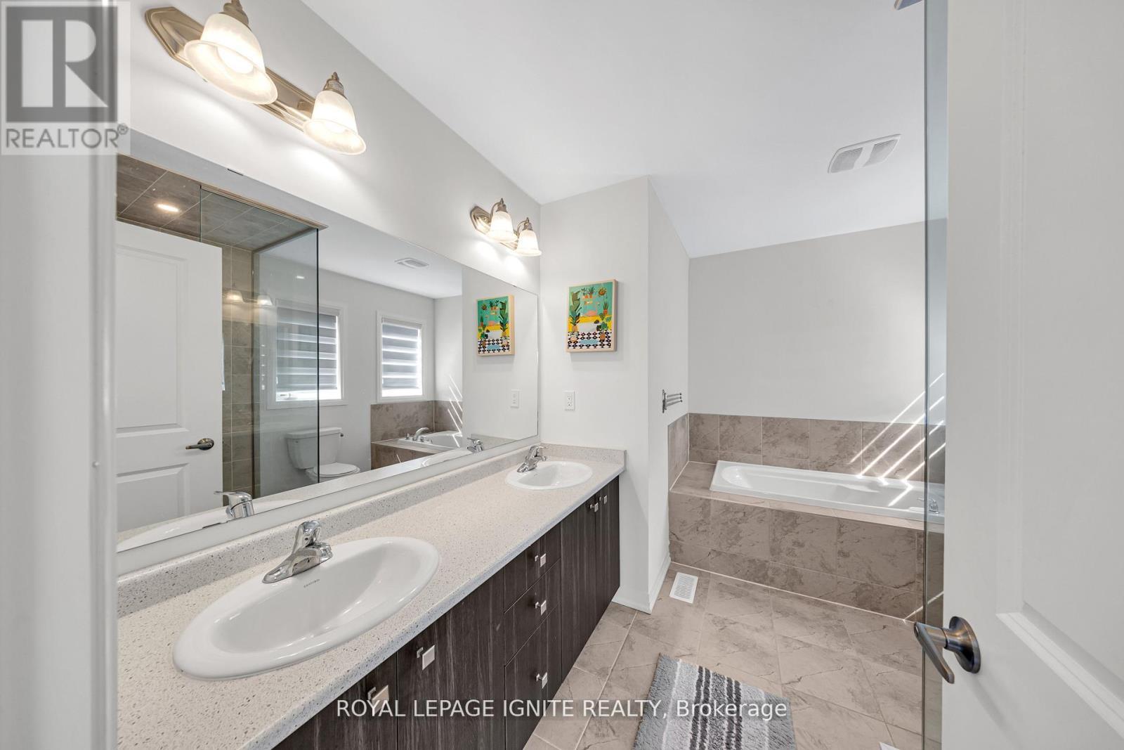 163 Spitfire Drive, Hamilton, ON