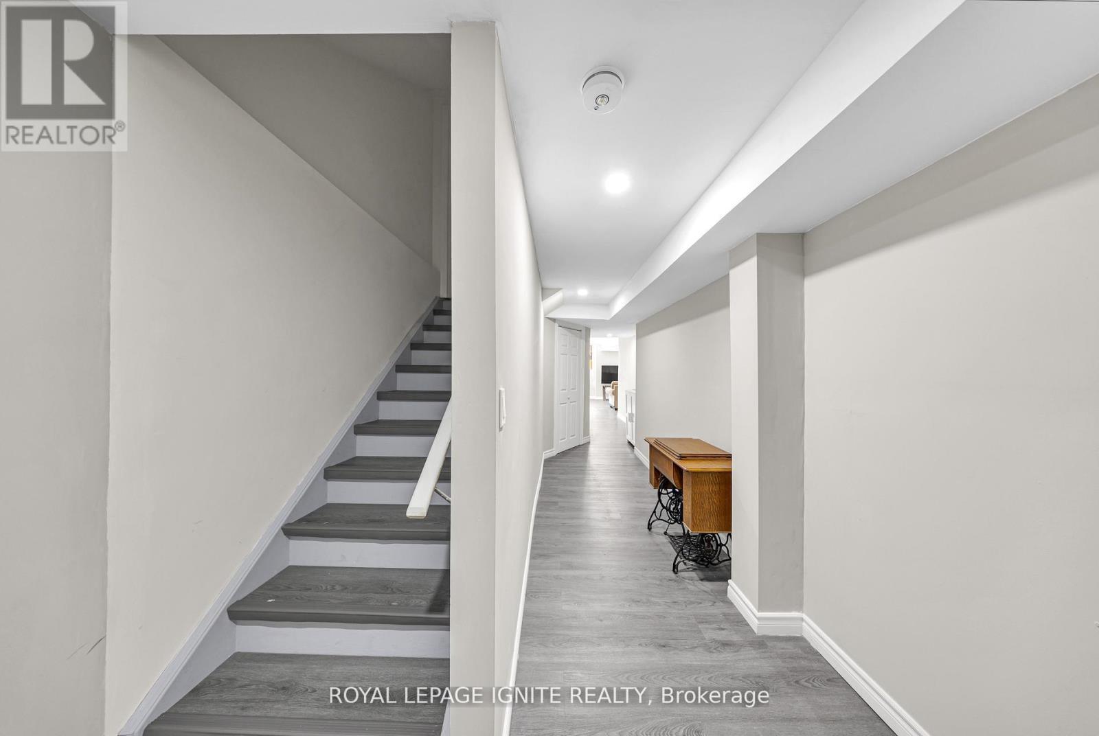 163 Spitfire Drive, Hamilton, ON
