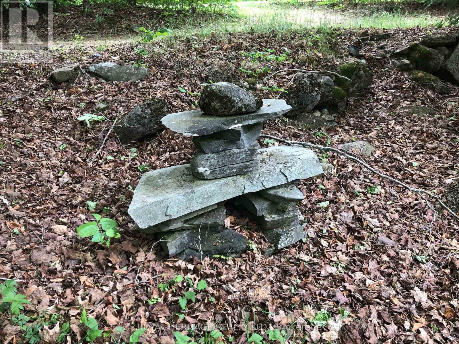 **Inukshuk** - 1160 Sunset Strip Lane, Frontenac, ON - Outdoor