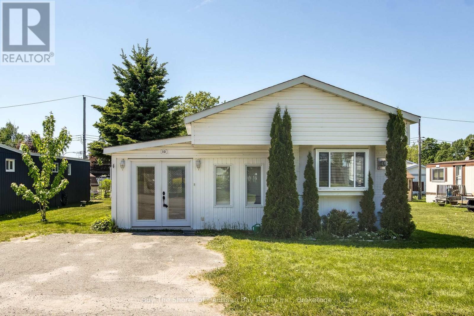 10 Maple Lane, Midland, ON - Outdoor