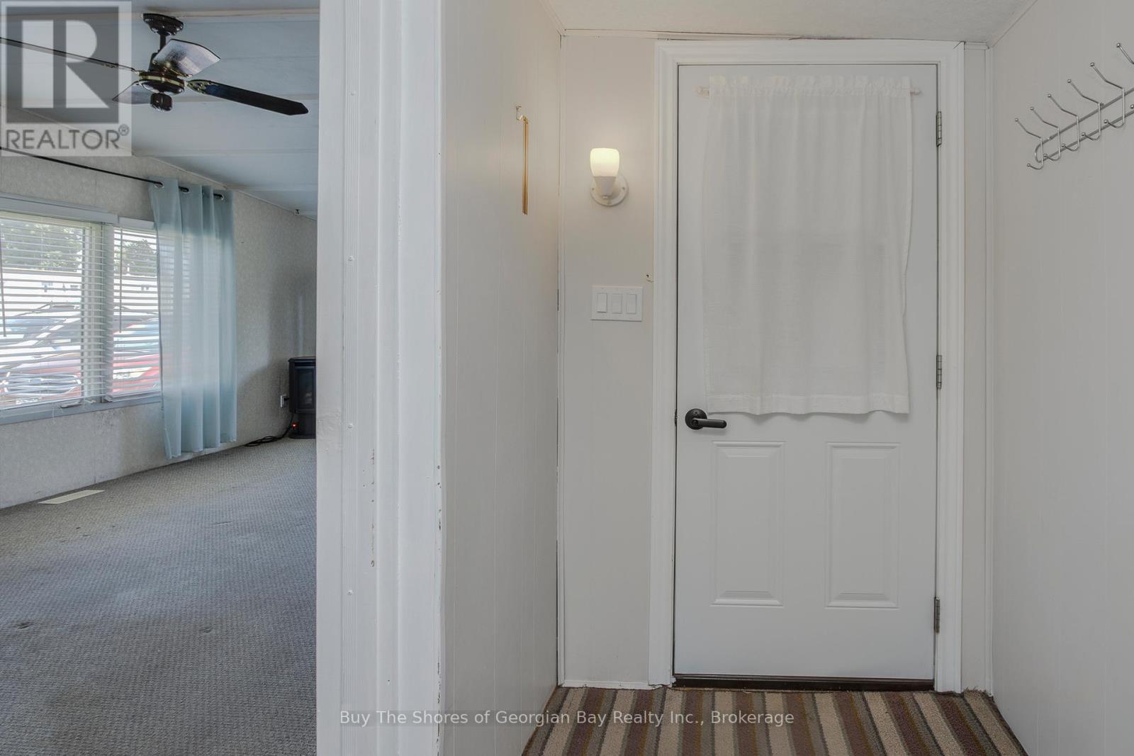10 Maple Lane, Midland, ON - Indoor Photo Showing Other Room