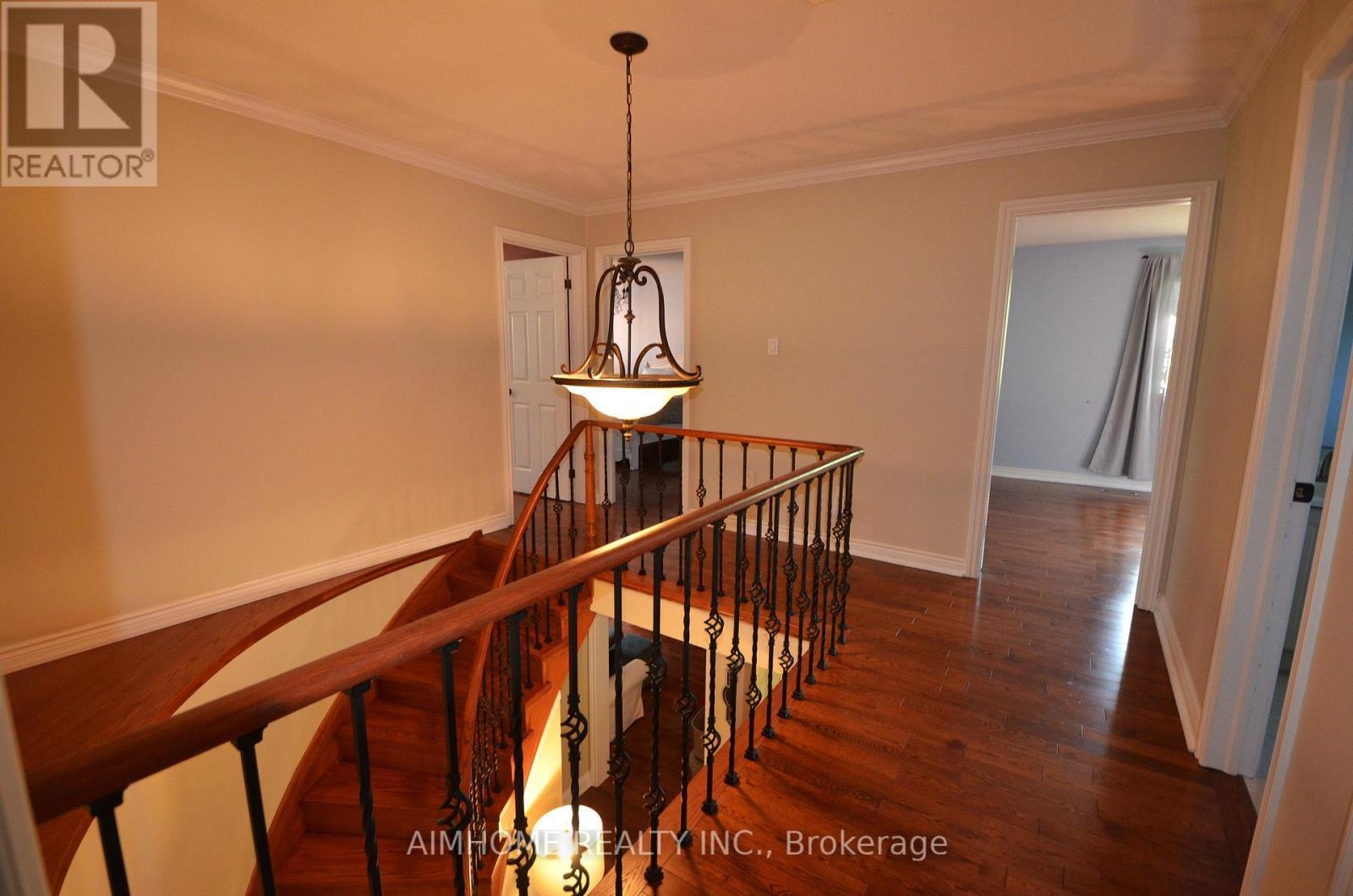 80 Golf Links Drive, Aurora, ON