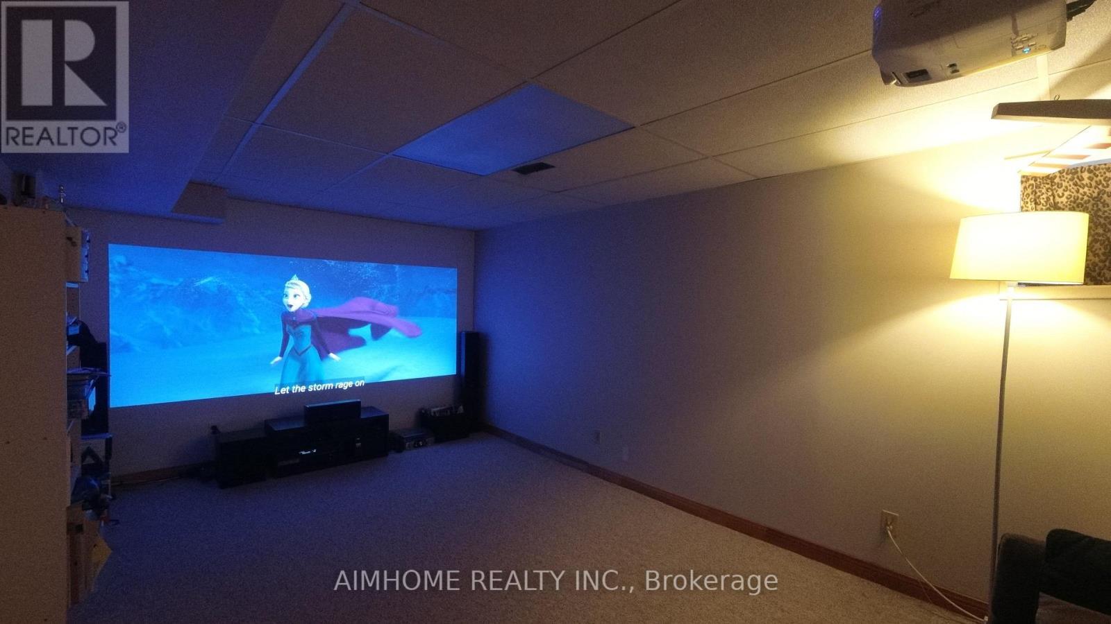 80 Golf Links Drive, Aurora, ON