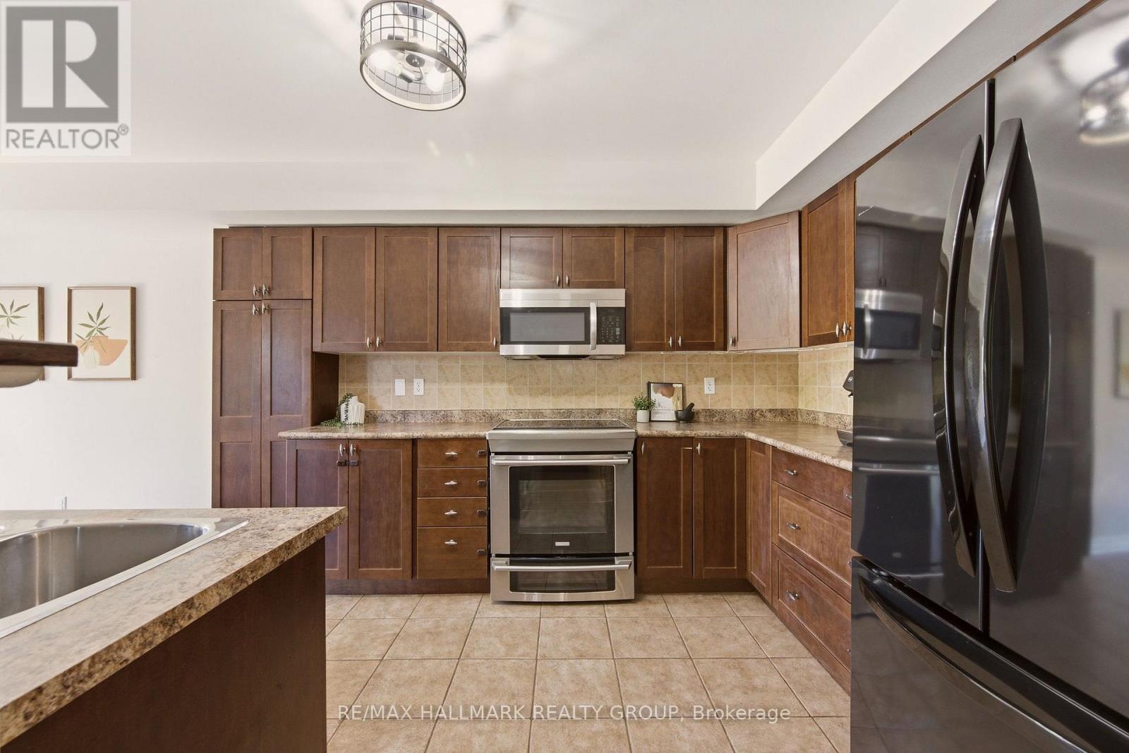 154 Talltree Crescent, Ottawa, ON