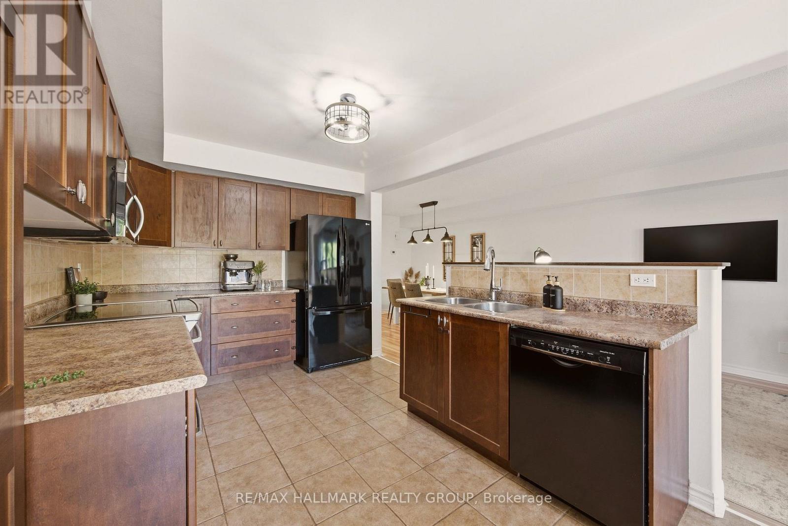 154 Talltree Crescent, Ottawa, ON