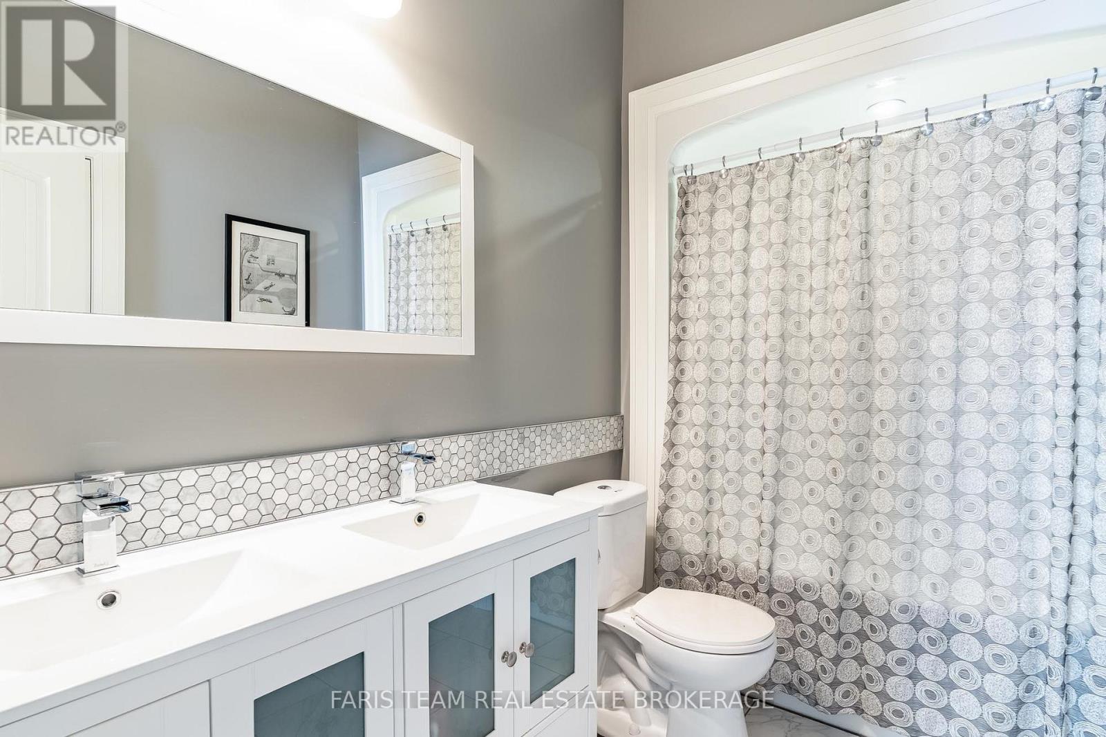 142 Mennill Drive, Springwater, ON