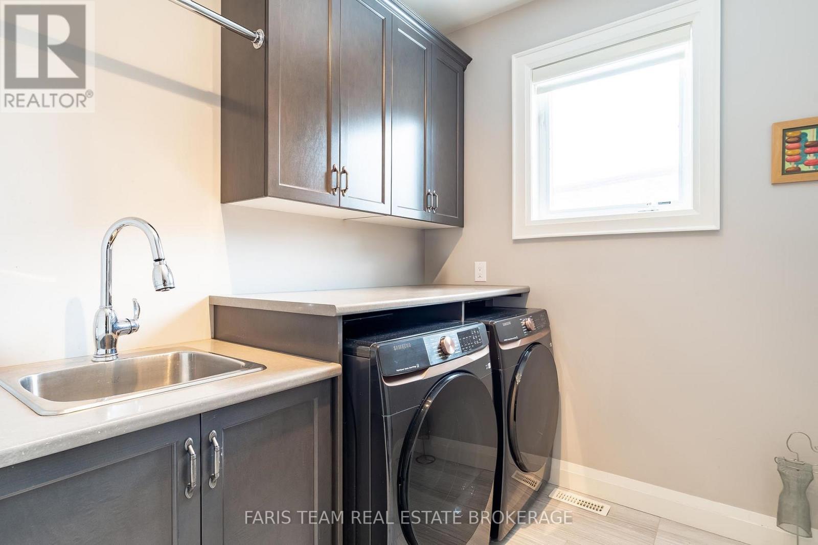 142 Mennill Drive, Springwater, ON
