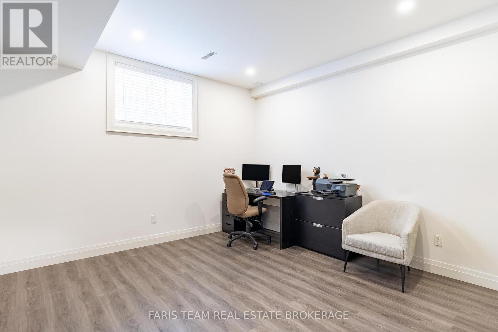 142 Mennill Drive, Springwater, ON