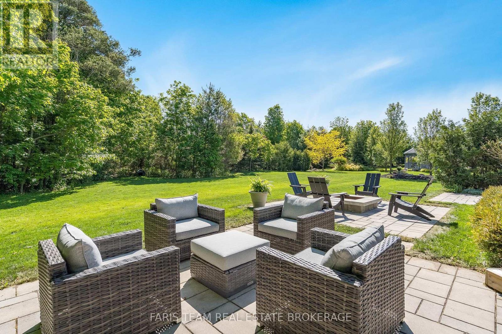 142 Mennill Drive, Springwater, ON