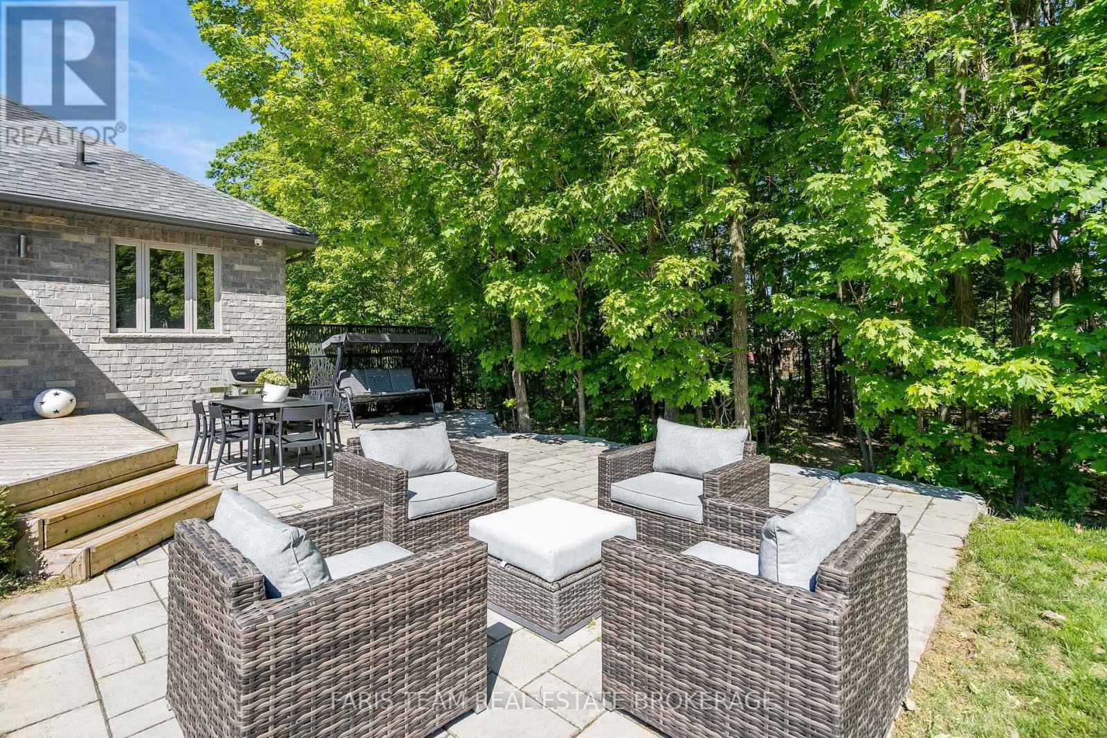 142 Mennill Drive, Springwater, ON
