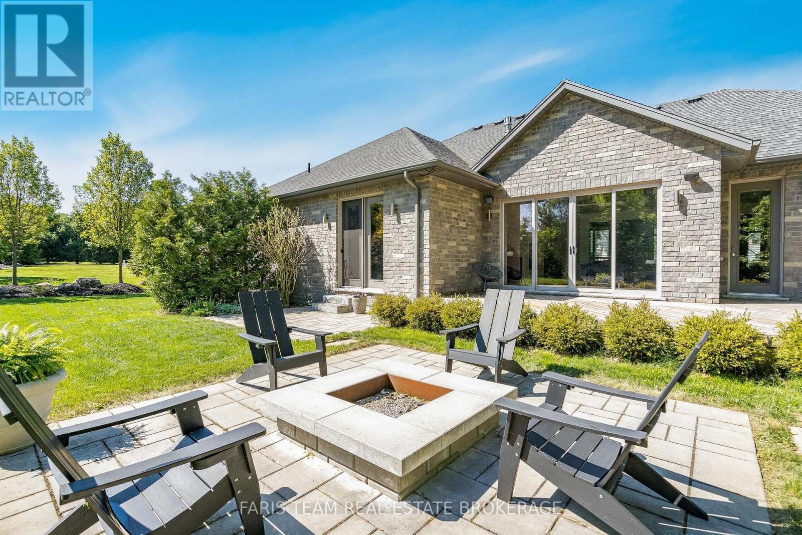 142 Mennill Drive, Springwater, ON