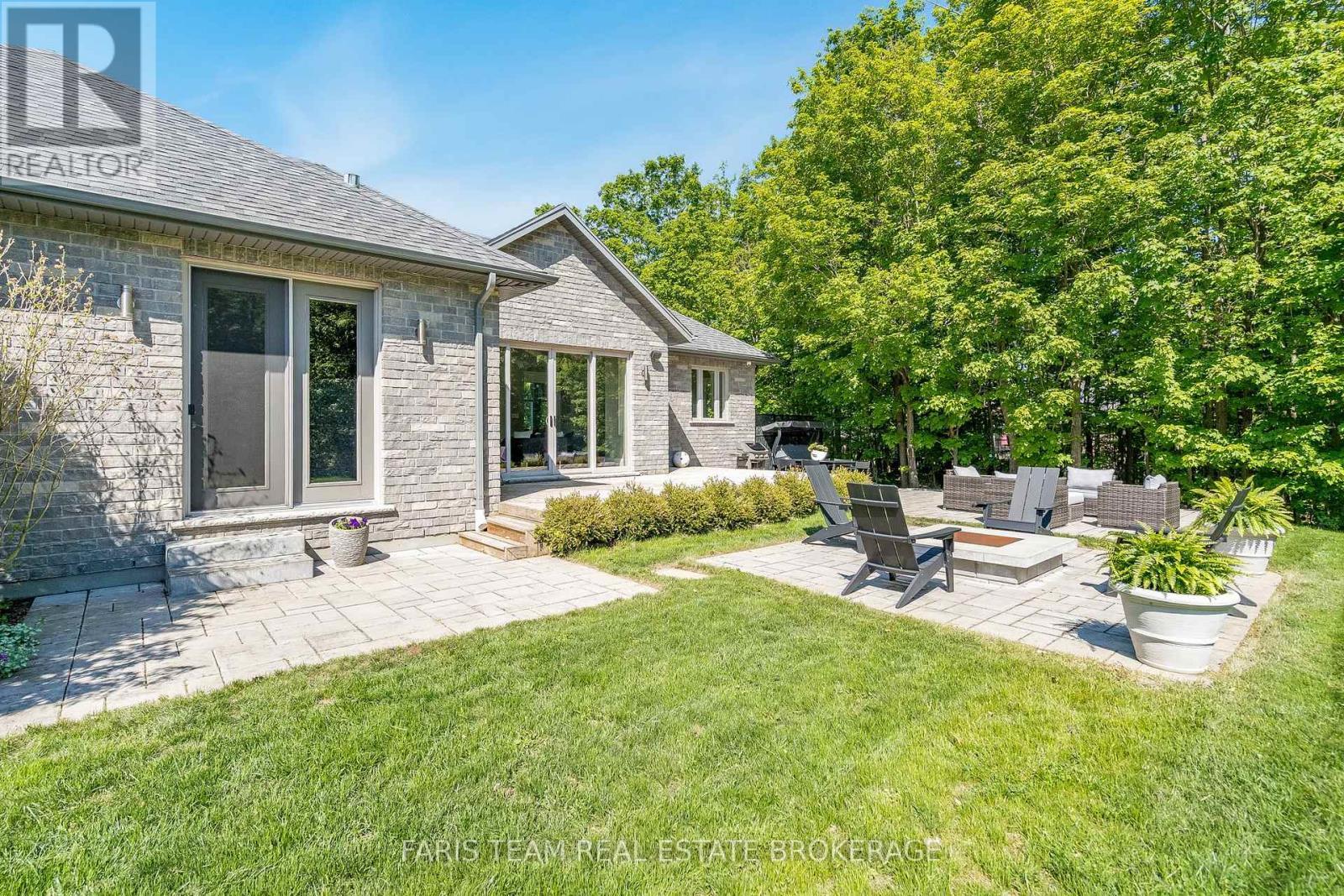 142 Mennill Drive, Springwater, ON