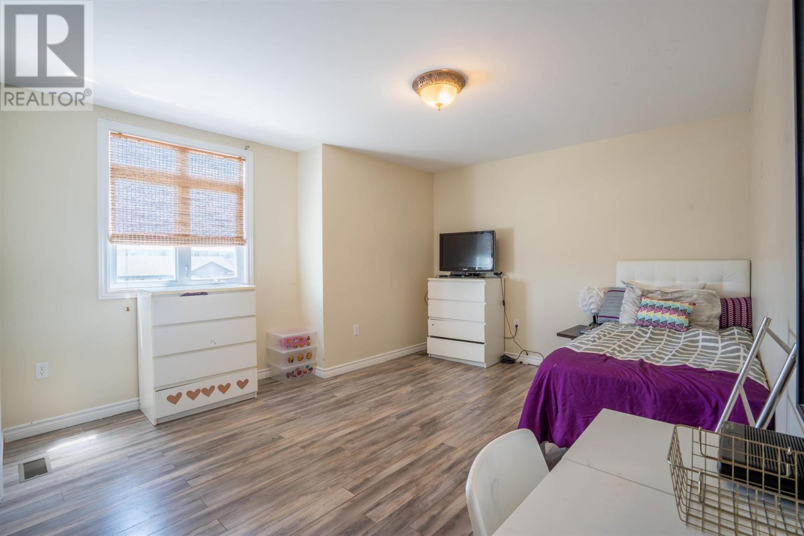 112 Simon Ave, Sault Ste. Marie, ON