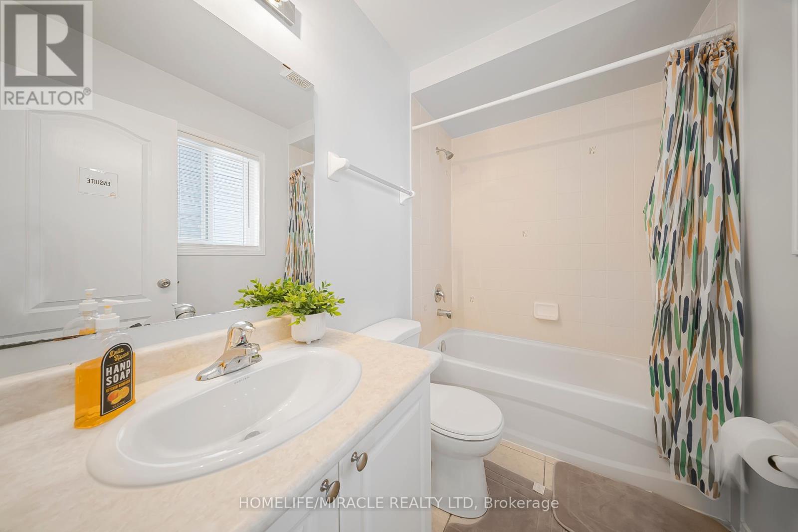1867 Arborwood Drive, Oshawa, ON