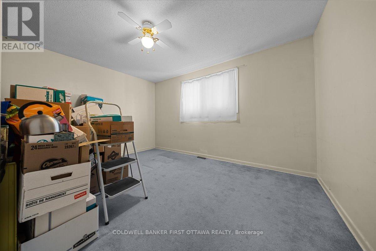 832 Ivanhoe Avenue, Ottawa, ON