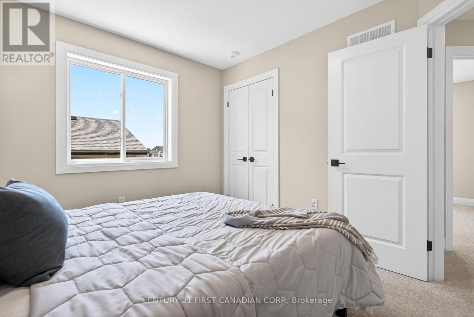 11 Postma Crescent, North Middlesex (Ailsa Craig), ON