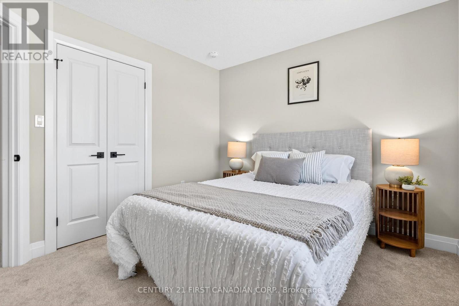 11 Postma Crescent, North Middlesex (Ailsa Craig), ON