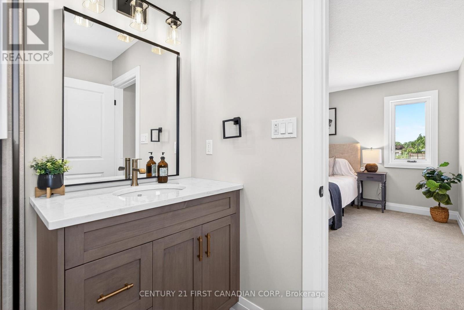 11 Postma Crescent, North Middlesex (Ailsa Craig), ON