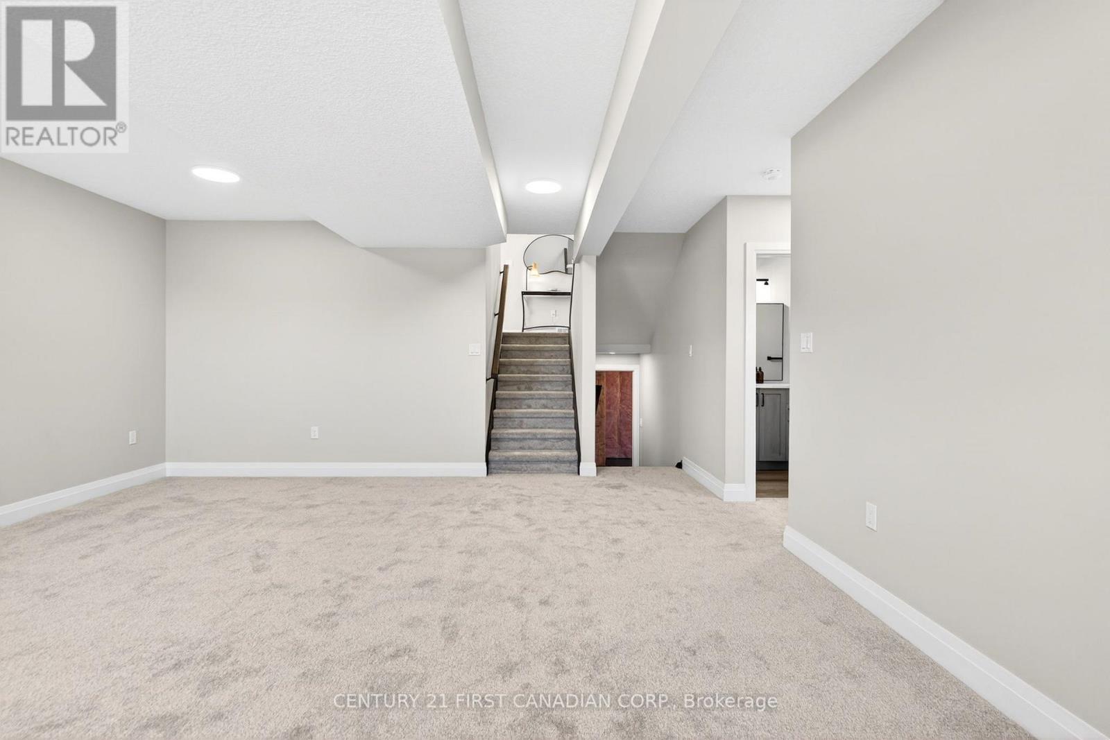 11 Postma Crescent, North Middlesex (Ailsa Craig), ON