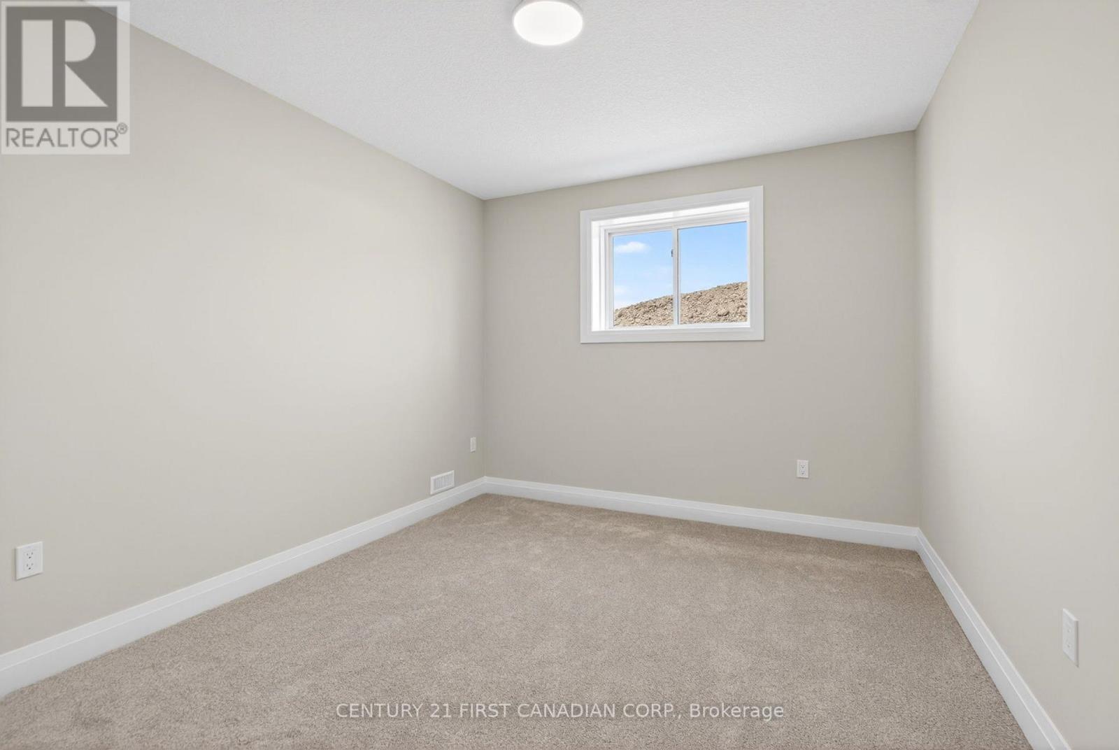 11 Postma Crescent, North Middlesex (Ailsa Craig), ON