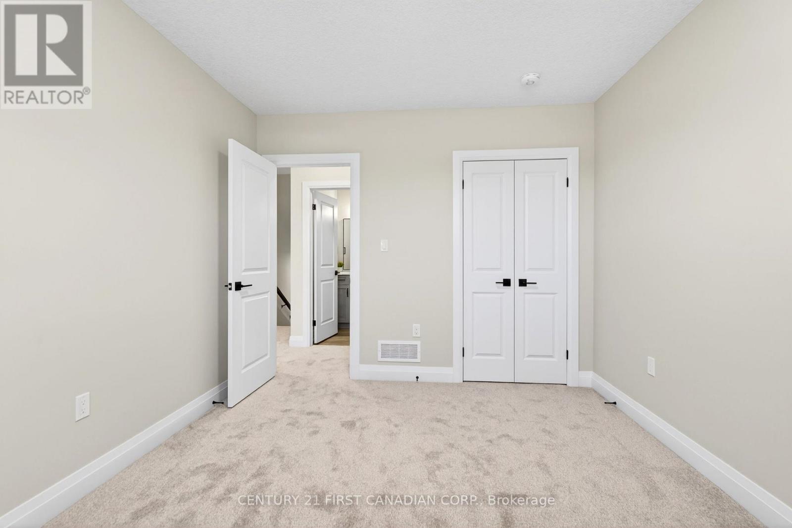 11 Postma Crescent, North Middlesex (Ailsa Craig), ON