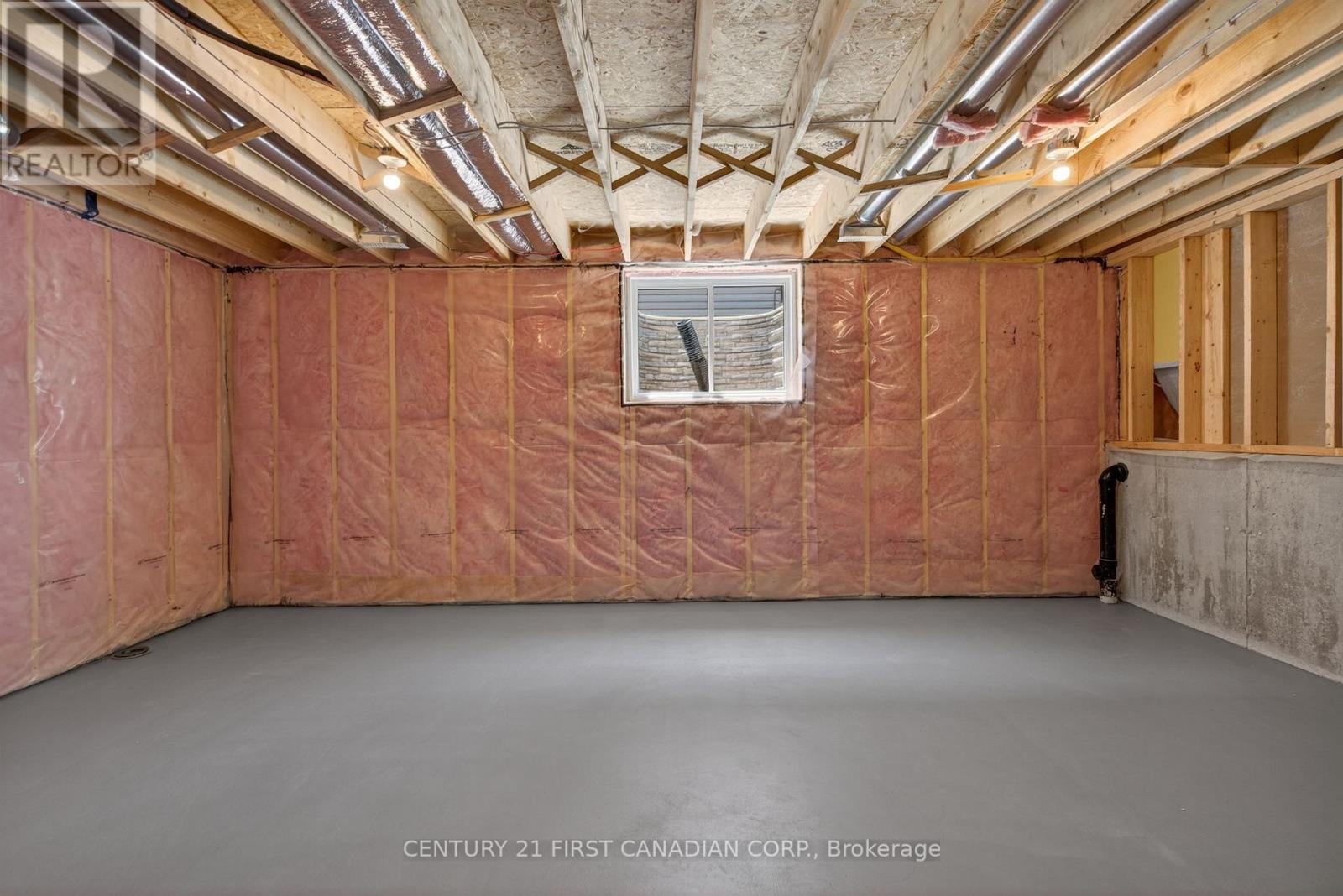 11 Postma Crescent, North Middlesex (Ailsa Craig), ON