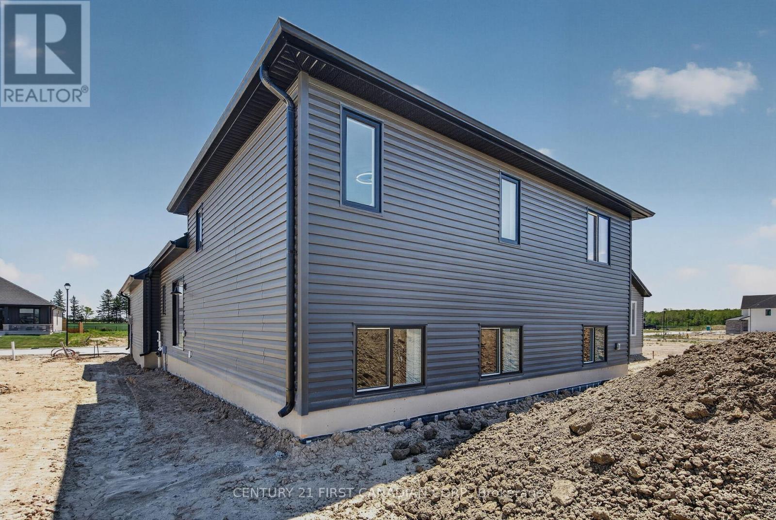 11 Postma Crescent, North Middlesex (Ailsa Craig), ON