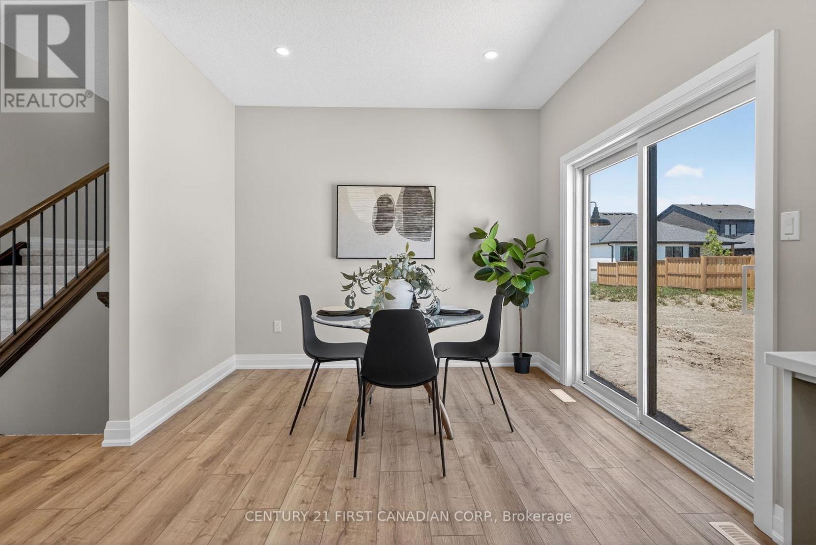 11 Postma Crescent, North Middlesex (Ailsa Craig), ON