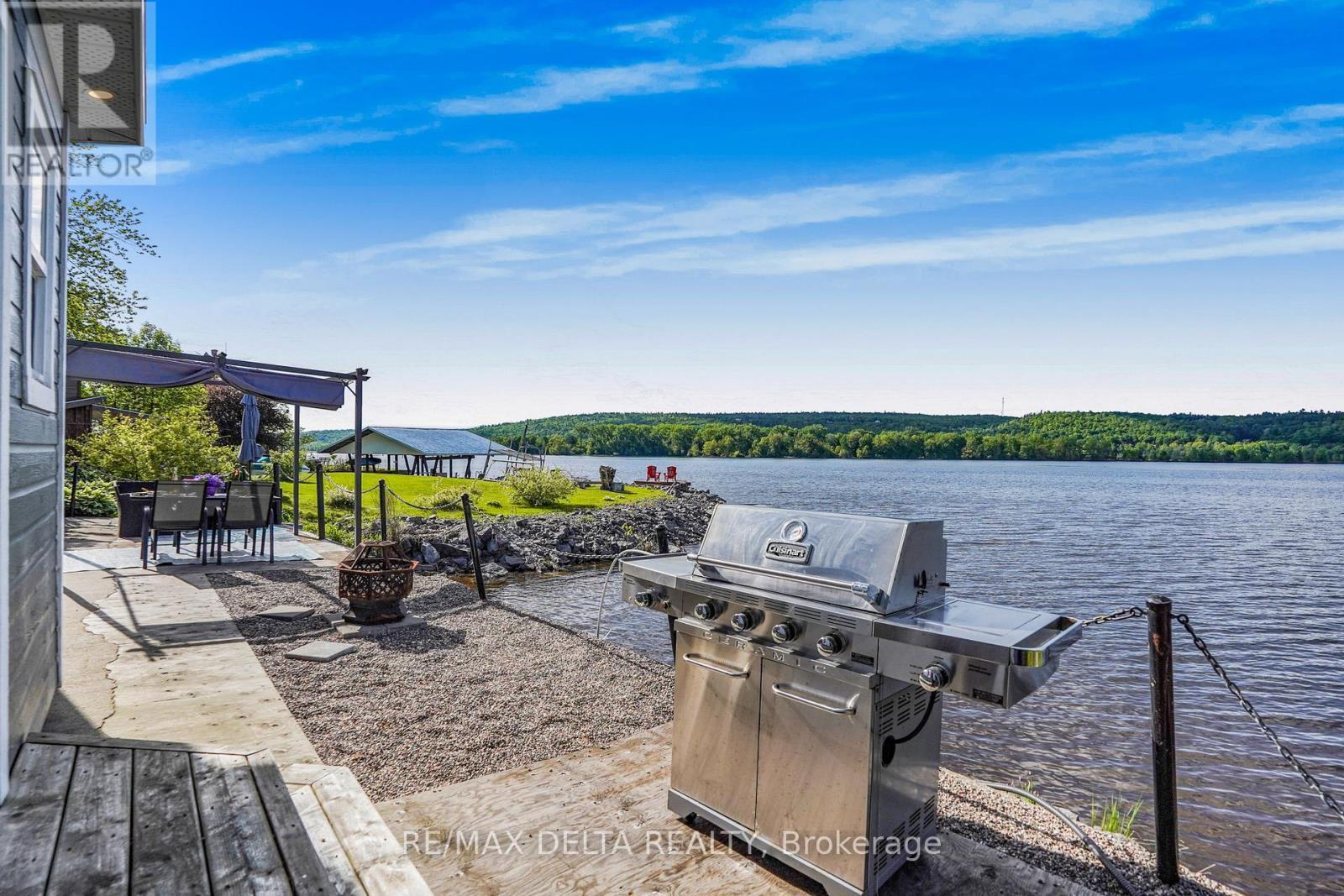 Enjoy BBQs by the waterfront. - 162 Front Road W, Champlain, ON