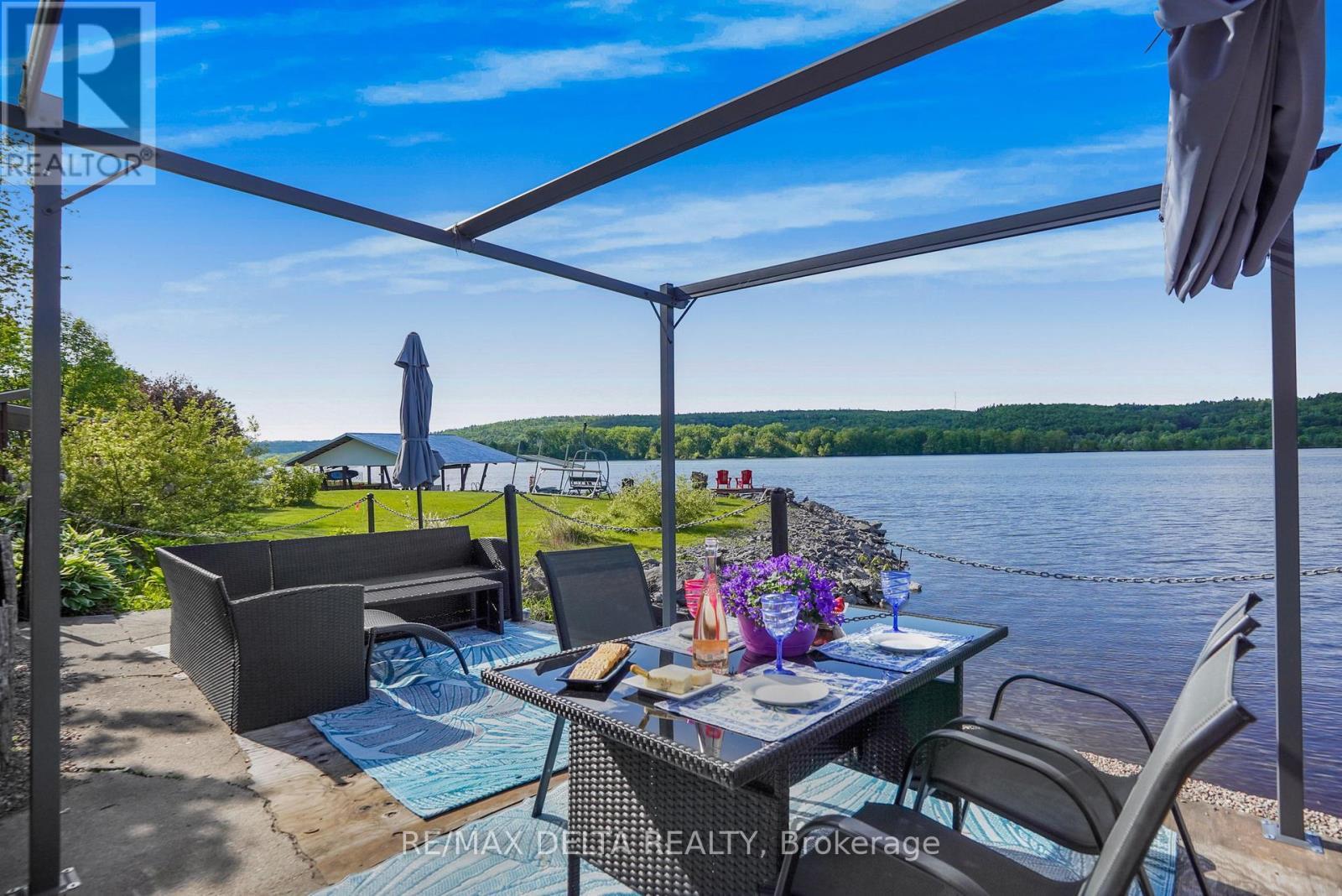 Sectional for relaxing. - 162 Front Road W, Champlain, ON