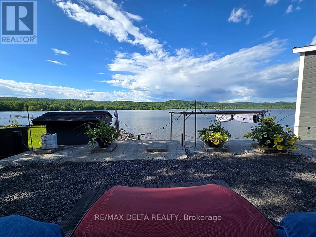 Relax on the second level! - 162 Front Road W, Champlain, ON