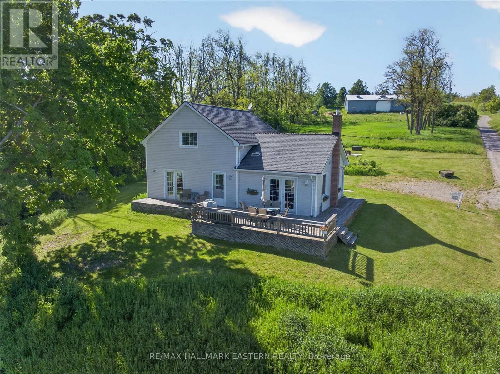 Century farmhouse - 794 Morton Line, Cavan Monaghan (Cavan Twp), ON