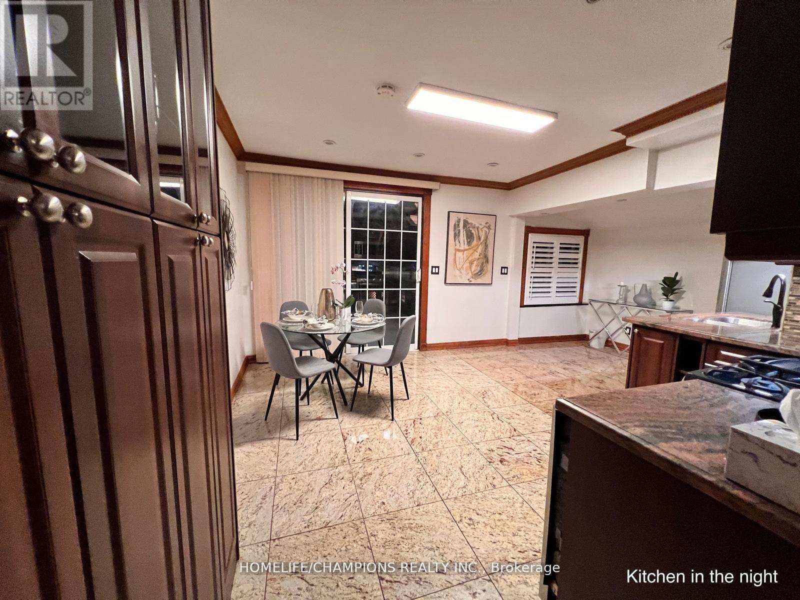 291 St Clair Avenue E, Toronto, ON