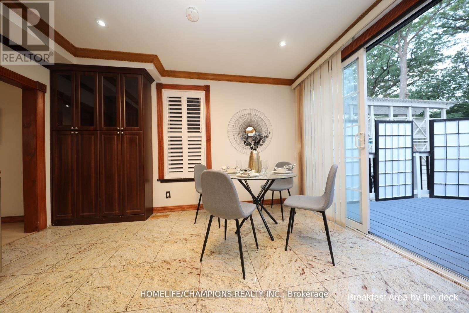 291 St Clair Avenue E, Toronto, ON