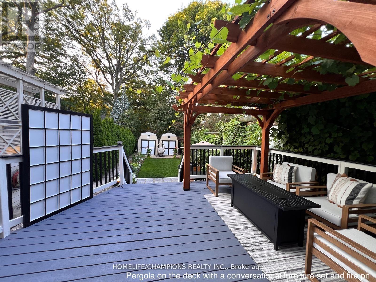 291 St Clair Avenue E, Toronto, ON