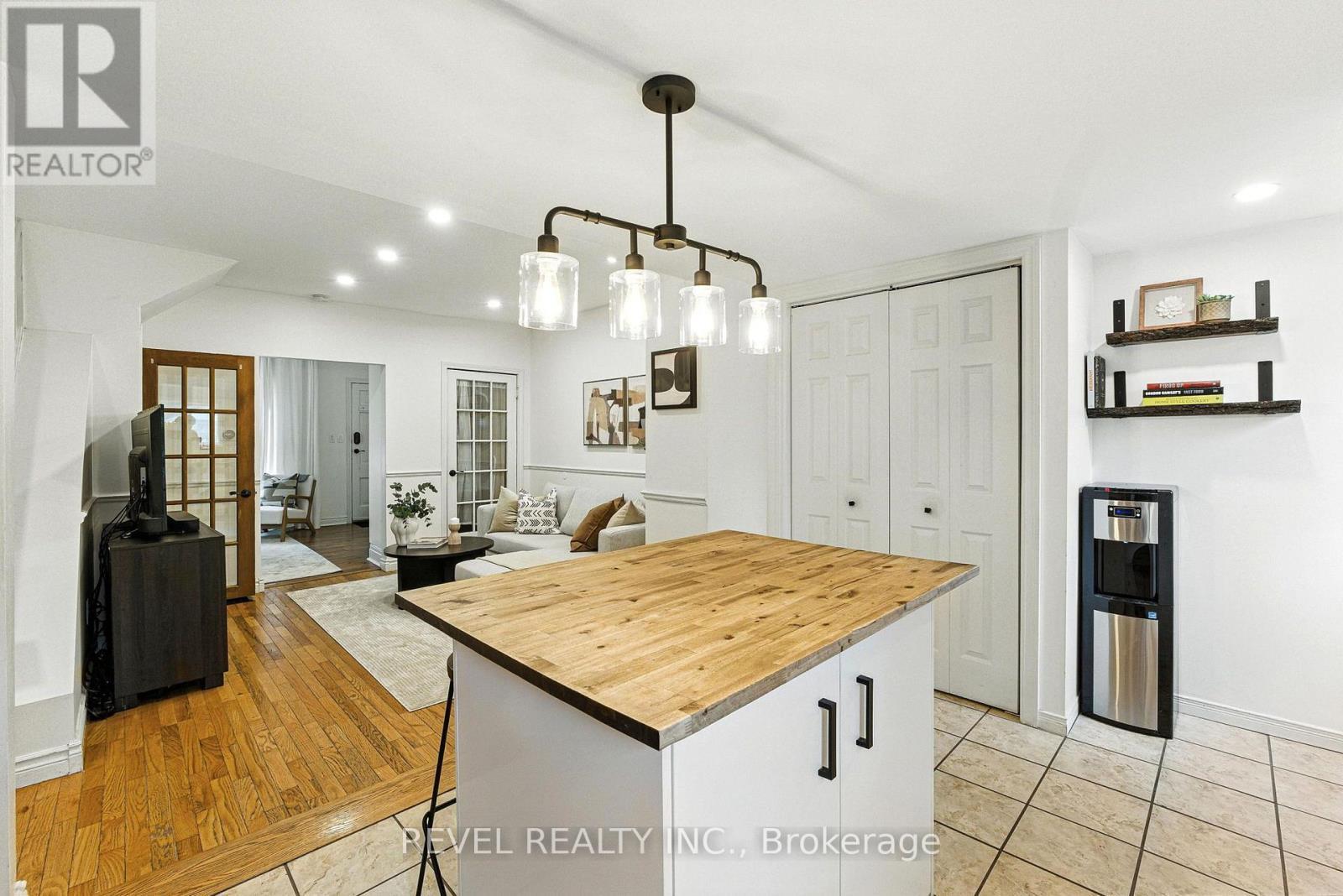 236 Cope Street, Hamilton, ON - Indoor