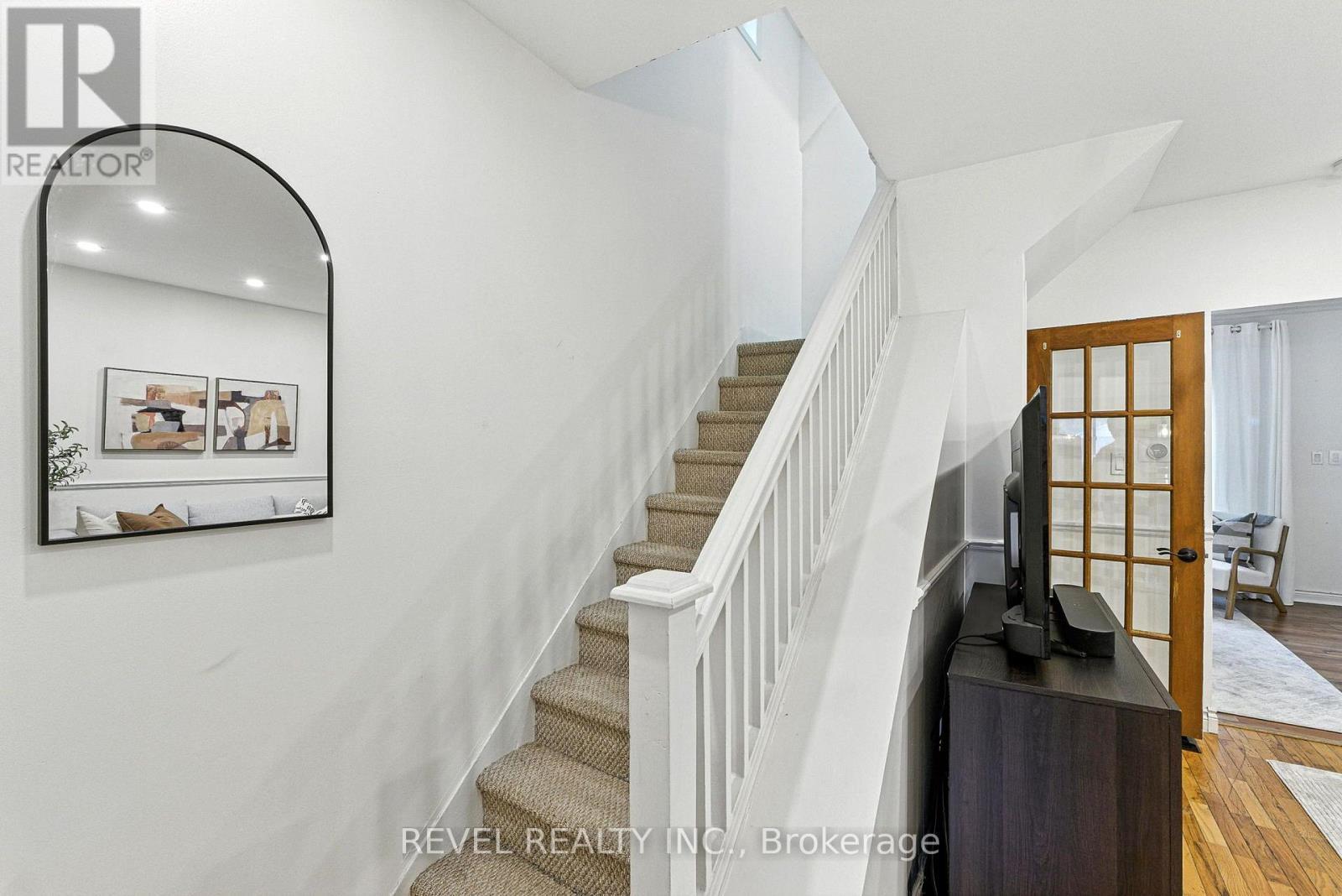 236 Cope Street, Hamilton, ON - Indoor Photo Showing Other Room